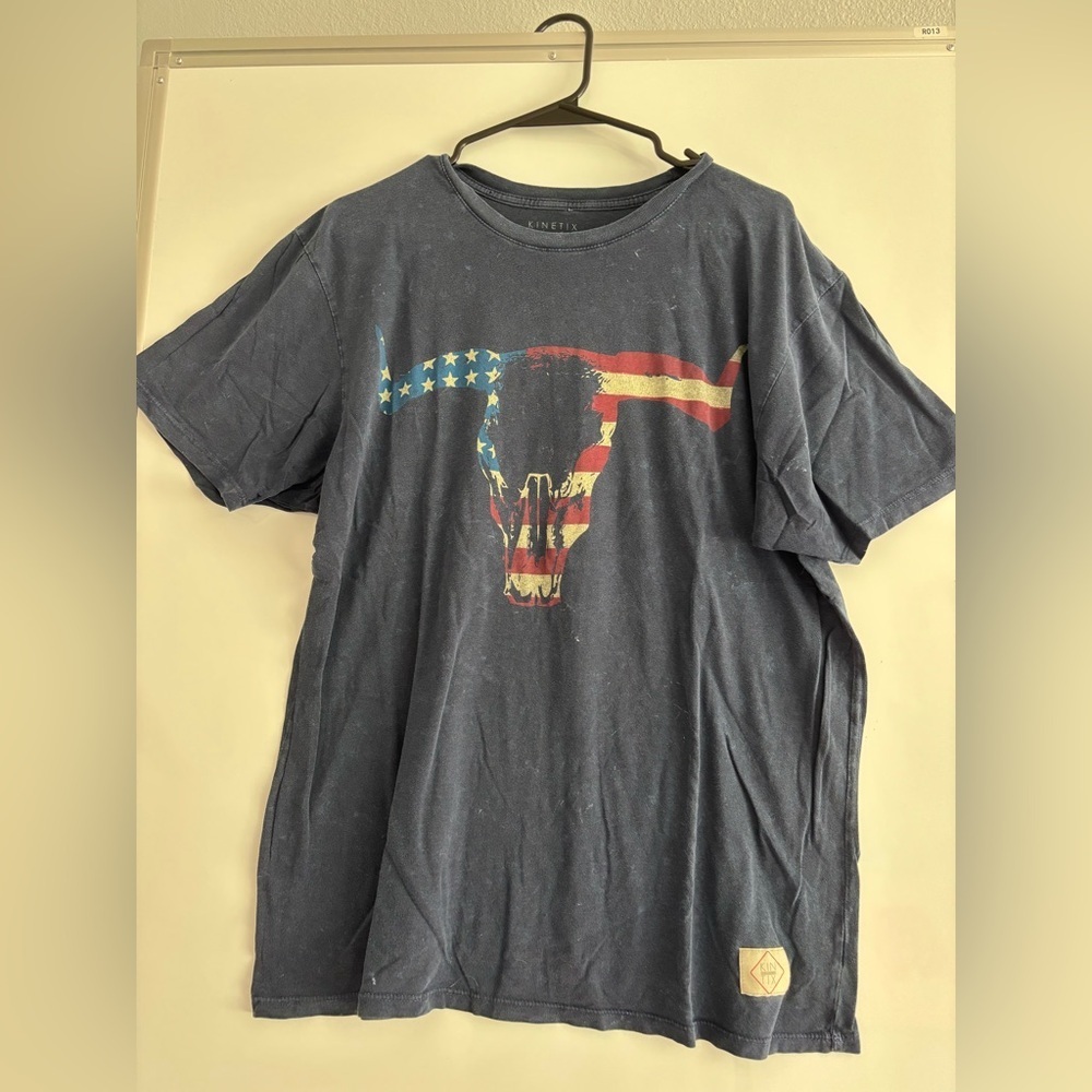Kinetix Men's Navy Bull Graphic T-Shirt